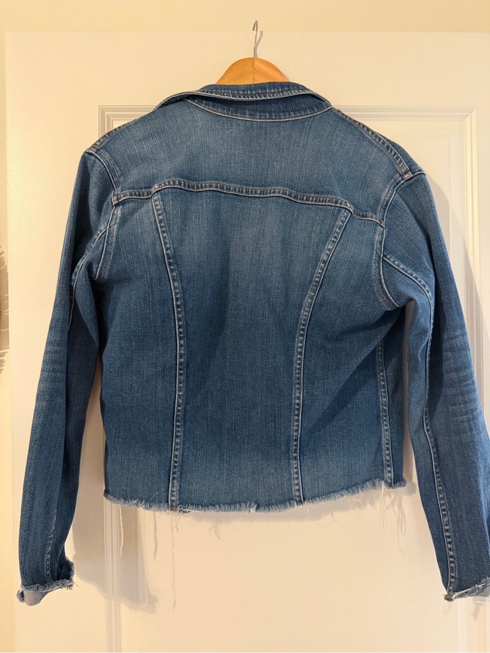 L'AGENCE Janelle Slim Fit Trucker Jacket Size XL Fits like a L - Picture 7 of 7
